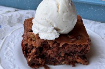 TURTLE CAKE – The Southern Lady Cooks