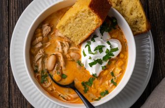 Instant Pot White Chicken Chili