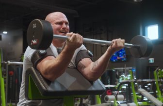 Mitchell Hooper Tackles Arnold Schwarzenegger’s Brutal Back and Biceps Workout