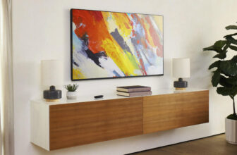 Roku’s new feature will turn your TV into a fancy art delivery system