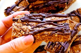 Homemade peanut butter protein bars