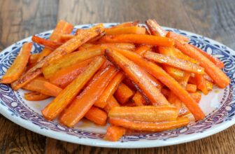 Garlic Butter Roasted Carrots – Barefeet in the Kitchen