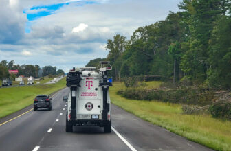 T-Mobile and Starlink enable their satellite texting service in Florida