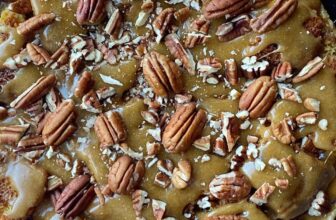 CARAMEL PECAN CORNBREAD PUDDING – The Southern Lady Cooks