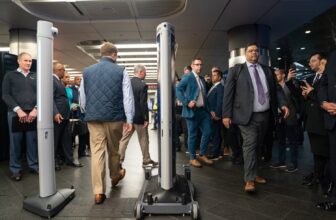 Feds Say Evolv Is Over-Hyping AI Tech in Gun Detectors