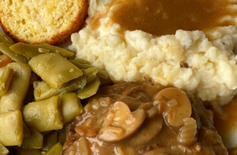 HAMBURGER STEAK AND GRAVY – The Southern Lady Cooks