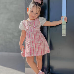 Vestido de Verão para Meninas AiLe Rabbit [Conforto Diário] | Elegante Xadrez Rosa em Poliéster Tweed-Tricotado com Botões de Pérola & Detalhe de Bolso Falso | Manga Curta, Decote Redondo | Saia A-Line Chique para Jovens | Tecido Não Elástico | Ideal para Ocasiões Especiais