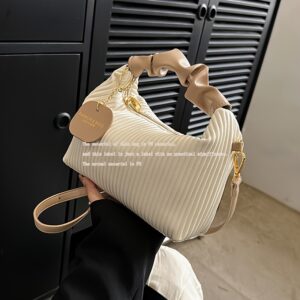 Bolsa Feminina de Festa Noturna em Material PU, Elegante e Simples com Plissado