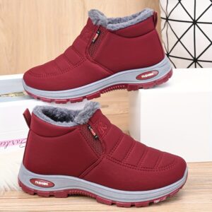 Sapatos e botas de lã espessa para uso casual.