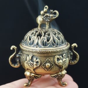 Queimador de Incenso de Elefante de Metal Elegante e Compacto com Design de Cabaça – Esculturas Ocas Intrincadas, Ideal para Yoga, Meditação, Leitura e Decoração de Escritório em Casa – Lembrança Perfeita para o Dia de Ação de Graças, Dia de São Patrício, Dia dos Namorados, Ramadã e Formatura, Decoração de Elefante