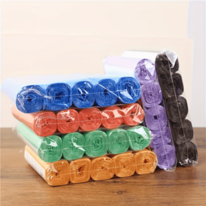 5 Rulos de 100 Sacos de Lixo Descartáveis – Ideal para Casa, Cozinha, Escritório e Limpeza de Restaurante! – Perfeito para Uso Externo, Cozinha, Banheiro, Sala de Estar e Uso com Animais – Material Plástico – Apropriado para Presentes de Halloween e Natal