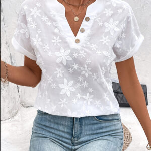 Camiseta folgada branca feminina com estampa floral de verão e design de manga morcego com decote em V.