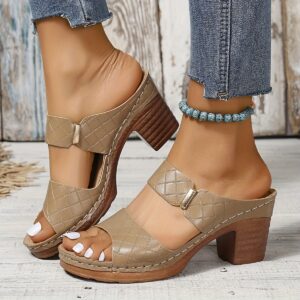 Sandálias elegantes de cor sólida para mulheres, com plataforma e sola macia, ideais para o verão, com salto grosso para ocasiões casuais.
