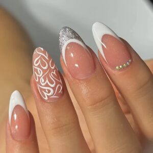 24 unidades Unhas Francesas Brancas de Borda Média de Amêndoas Falsas – Unhas Decorativas Brancas com Glitter Prateado em Forma de Coração – 1 Limador de Unhas e 1 Kit de Adesivo de Cola para Unhas Conjunto de Arte de Unhas para Meninas, Mães, Mulheres Presentes, Conjunto de Arte de Unhas Brancas Removíveis para Férias