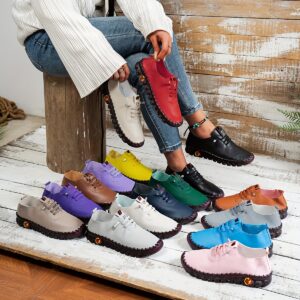 Sapatos baixos confortáveis e elegantes para mulheres, com solado macio, cadarço e antiderrapantes, ideais para caminhadas.